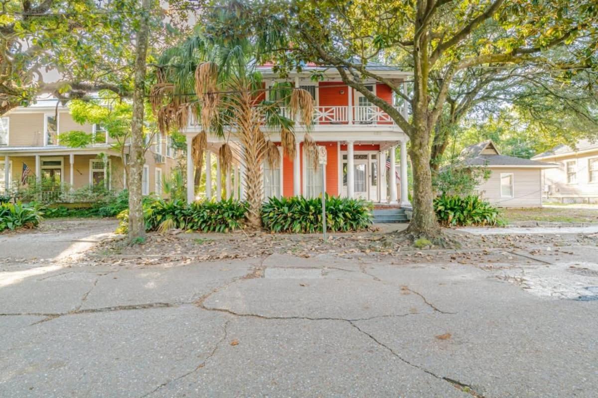 Pretty Peach Palace-Historic, Mins To Downtown Mobile Exteriér fotografie