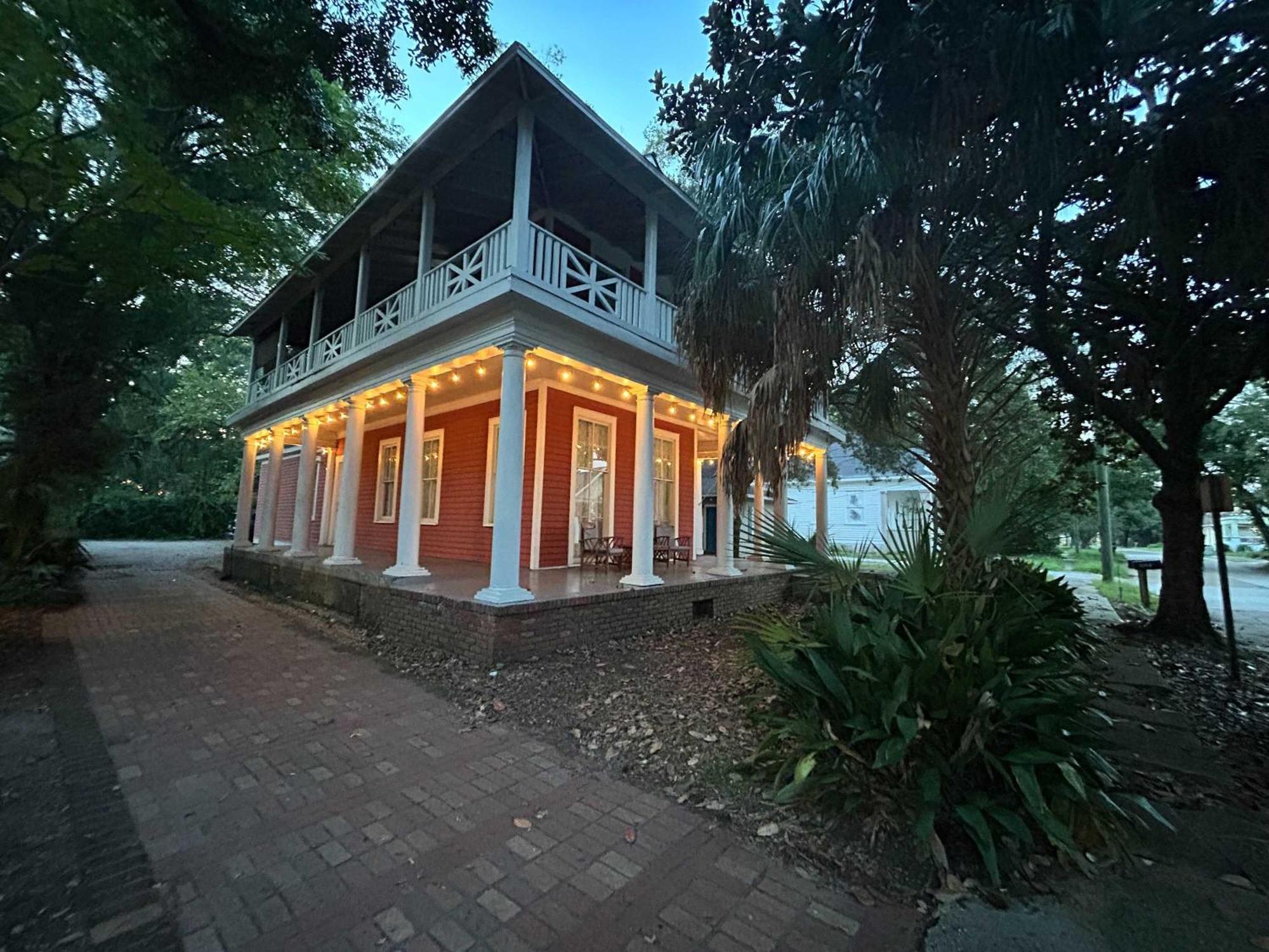 Pretty Peach Palace-Historic, Mins To Downtown Mobile Exteriér fotografie